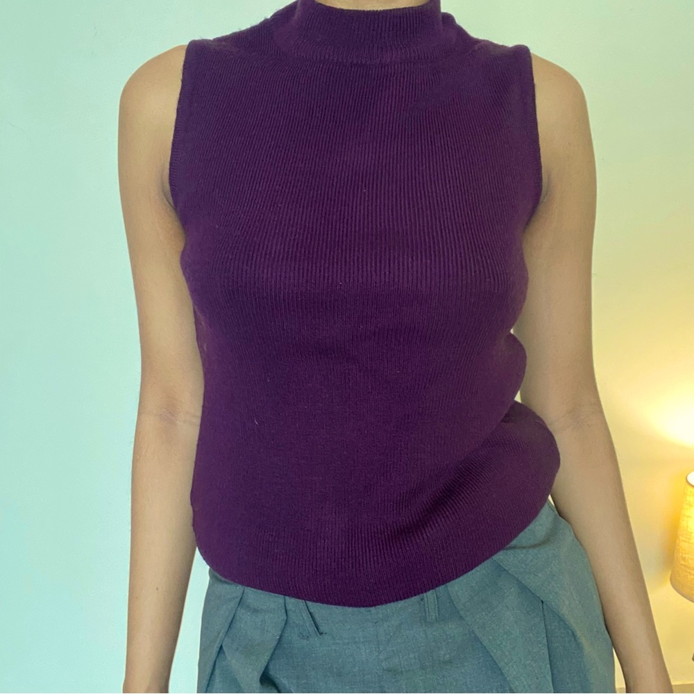 Purple wine woollen knit turtleneck sleeveless top. - Picture 1 of 4